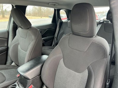 2019 Jeep Cherokee Sport