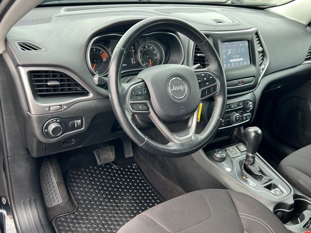 2019 Jeep Cherokee Sport