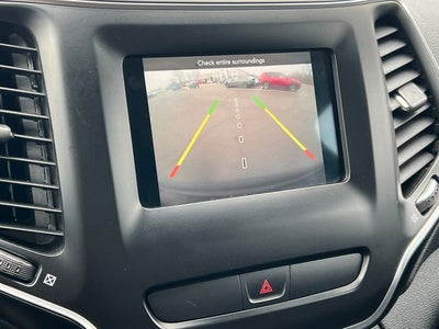 2019 Jeep Cherokee Sport