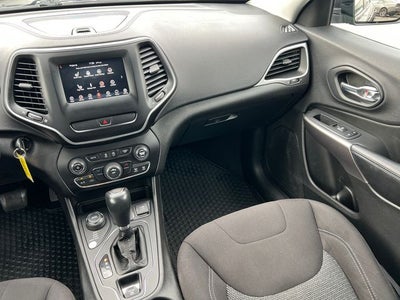 2019 Jeep Cherokee Sport