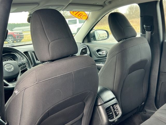 2019 Jeep Cherokee Sport