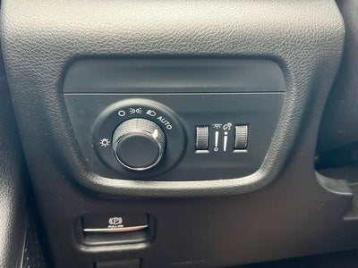 2023 Jeep Grand Cherokee Laredo 4x4