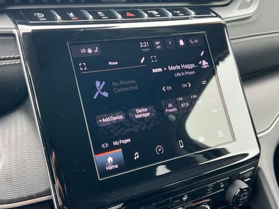 2023 Jeep Grand Cherokee Laredo 4x4