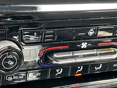 2023 Jeep Grand Cherokee Laredo 4x4