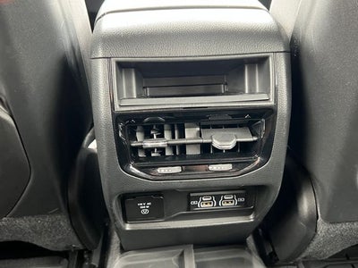 2023 Jeep Grand Cherokee Laredo 4x4