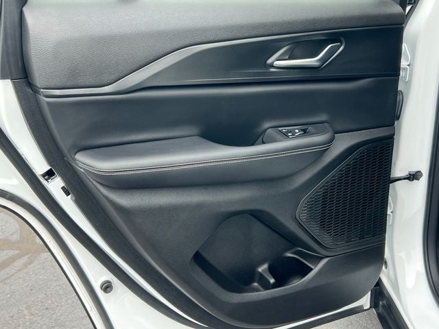 2023 Jeep Grand Cherokee Laredo 4x4