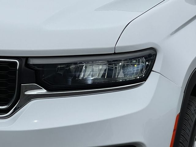 2023 Jeep Grand Cherokee Laredo 4x4