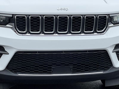 2023 Jeep Grand Cherokee Laredo 4x4