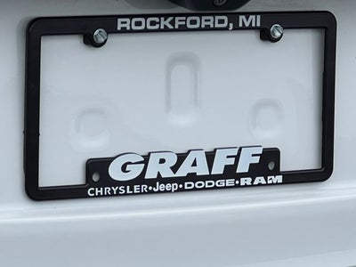 2023 Jeep Grand Cherokee Laredo 4x4