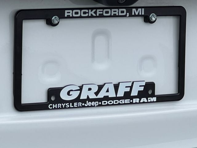 2023 Jeep Grand Cherokee Laredo 4x4