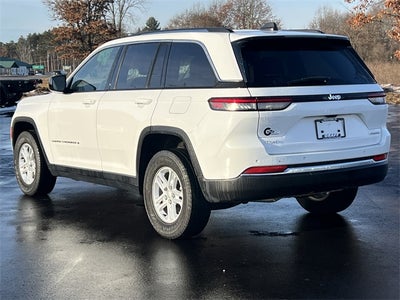 2023 Jeep Grand Cherokee Laredo 4x4