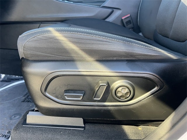 2023 Jeep Grand Cherokee Laredo 4x4