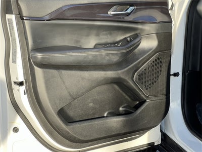 2023 Jeep Grand Cherokee Laredo 4x4