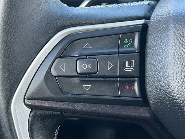 2023 Jeep Grand Cherokee Laredo 4x4