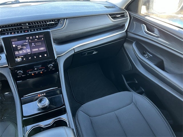 2023 Jeep Grand Cherokee Laredo 4x4