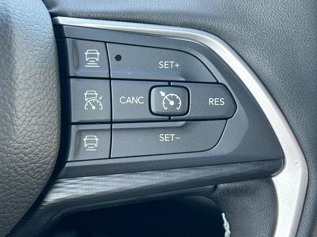 2026 Jeep Grand Cherokee GRAND CHEROKEE LAREDO X 4X4