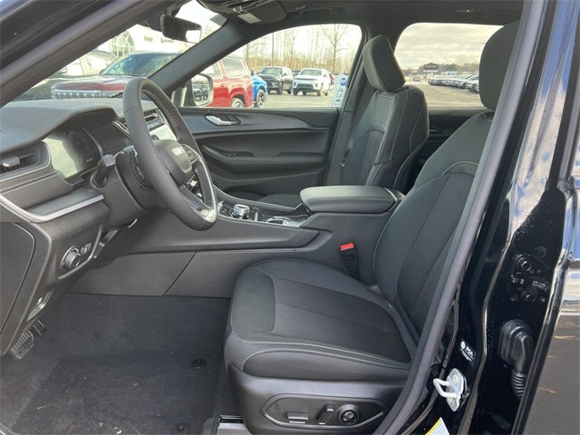 2026 Jeep Grand Cherokee GRAND CHEROKEE LAREDO X 4X4