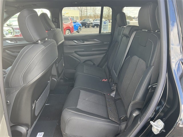 2026 Jeep Grand Cherokee GRAND CHEROKEE LAREDO X 4X4