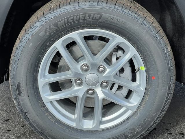 2026 Jeep Grand Cherokee GRAND CHEROKEE LAREDO X 4X4