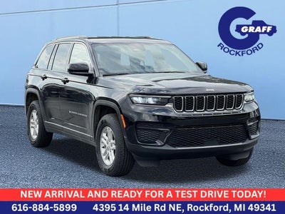 2023 Jeep Grand Cherokee Laredo 4x4