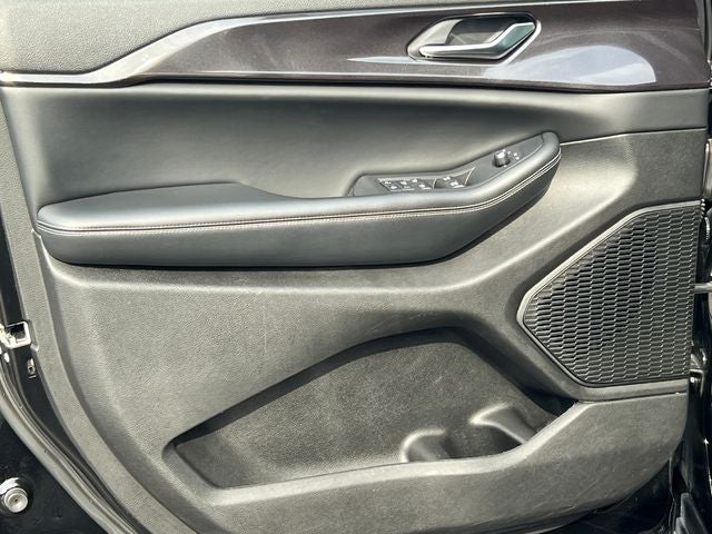 2023 Jeep Grand Cherokee Laredo 4x4