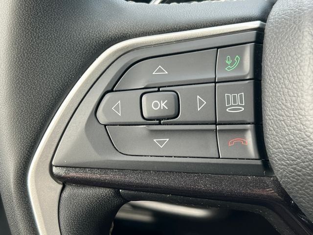 2023 Jeep Grand Cherokee Laredo 4x4