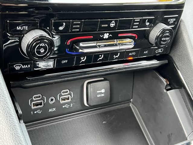 2023 Jeep Grand Cherokee Laredo 4x4