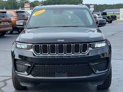 2023 Jeep Grand Cherokee Laredo 4x4