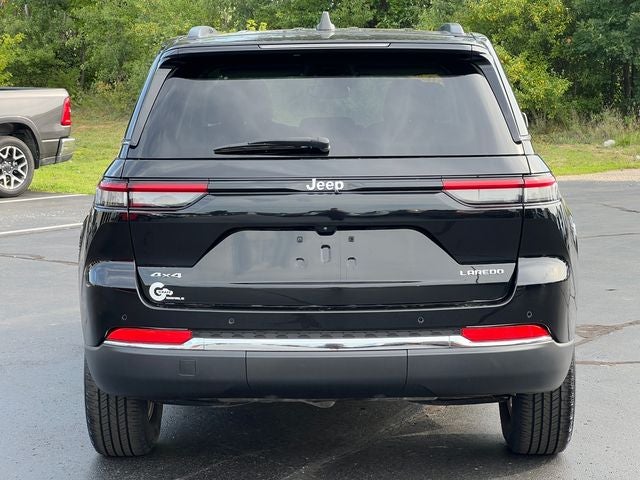 2023 Jeep Grand Cherokee Laredo 4x4