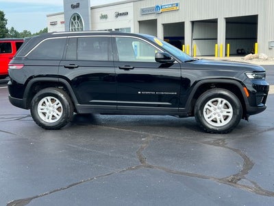 2023 Jeep Grand Cherokee Laredo 4x4