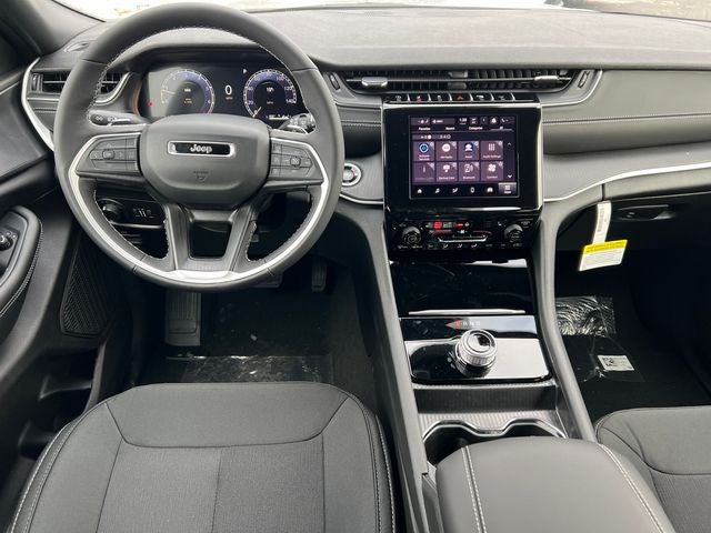 2026 Jeep Grand Cherokee GRAND CHEROKEE LAREDO X 4X4