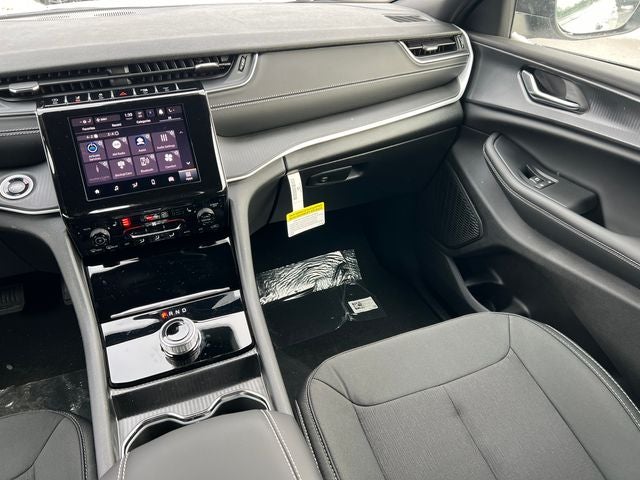 2026 Jeep Grand Cherokee GRAND CHEROKEE LAREDO X 4X4