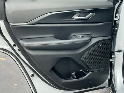 2026 Jeep Grand Cherokee GRAND CHEROKEE LAREDO X 4X4