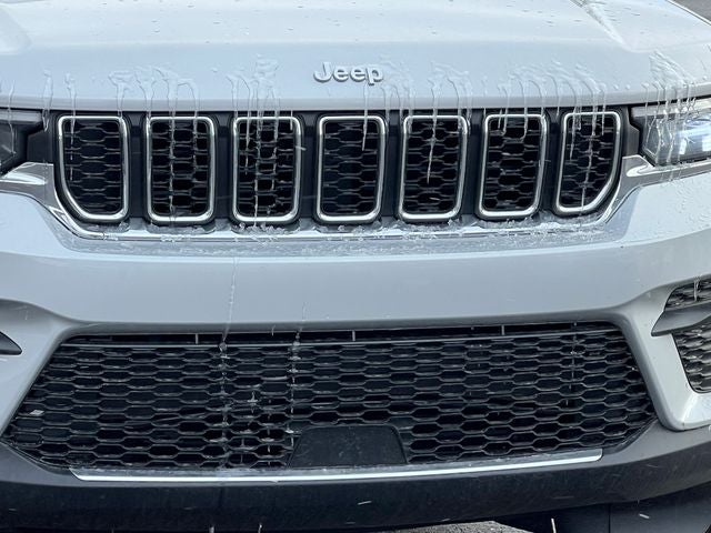 2026 Jeep Grand Cherokee GRAND CHEROKEE LAREDO X 4X4