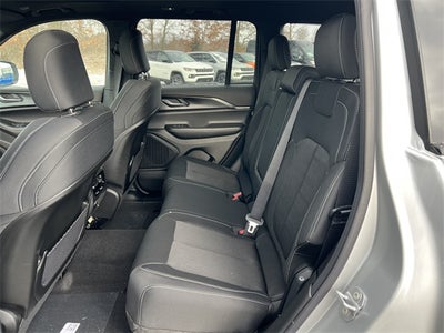 2026 Jeep Grand Cherokee GRAND CHEROKEE LAREDO X 4X4