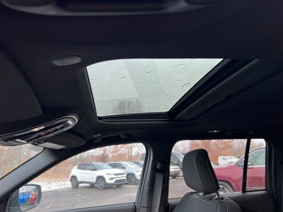 2026 Jeep Grand Cherokee GRAND CHEROKEE LAREDO X 4X4