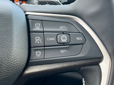 2027 Jeep Grand Cherokee Laredo Altitude