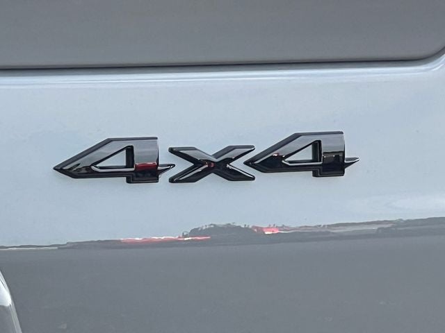 2027 Jeep Grand Cherokee Laredo Altitude