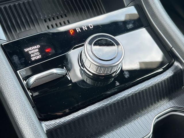 2027 Jeep Grand Cherokee Laredo Altitude