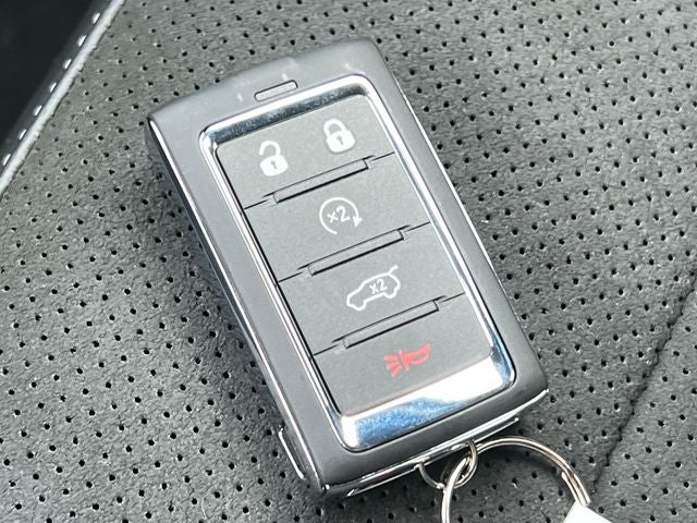 2027 Jeep Grand Cherokee Laredo Altitude