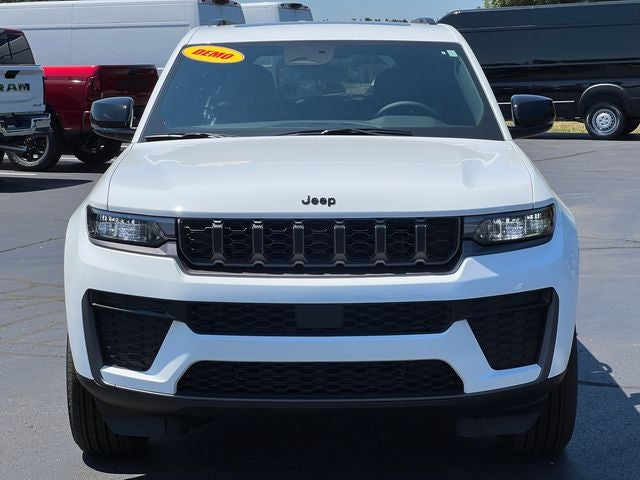 2026 Jeep Grand Cherokee GRAND CHEROKEE LAREDO ALTITUDE 4X4