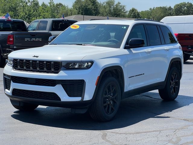 2026 Jeep Grand Cherokee GRAND CHEROKEE LAREDO ALTITUDE 4X4