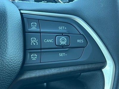 2027 Jeep Grand Cherokee GRAND CHEROKEE LAREDO ALTITUDE 4X4