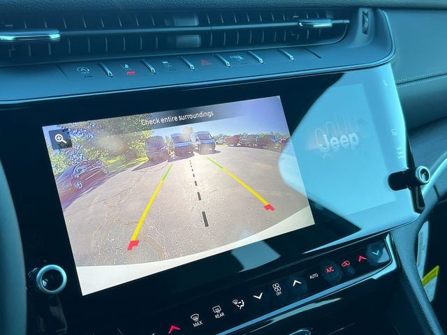 2027 Jeep Grand Cherokee GRAND CHEROKEE LAREDO ALTITUDE 4X4
