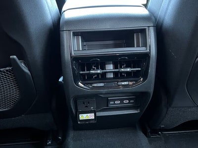 2027 Jeep Grand Cherokee GRAND CHEROKEE LAREDO ALTITUDE 4X4