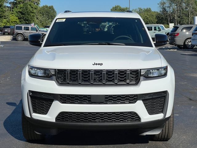 2027 Jeep Grand Cherokee GRAND CHEROKEE LAREDO ALTITUDE 4X4