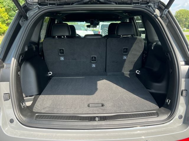 2027 Jeep Grand Cherokee Laredo Altitude