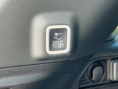 2027 Jeep Grand Cherokee Laredo Altitude