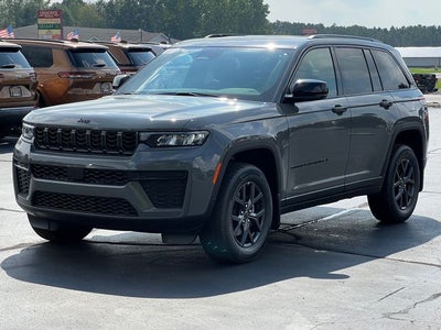 2027 Jeep Grand Cherokee Laredo Altitude