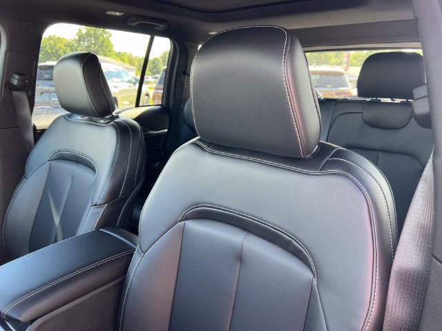 2027 Jeep Grand Cherokee GRAND CHEROKEE LIMITED 4X4